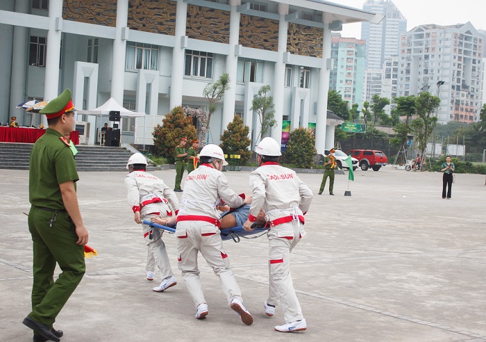 Hưởng ứng Chỉ thị 01, CADI-SUN đồng hành cùng phường Hạ Đình xây dựng Điểm chữa cháy công cộng